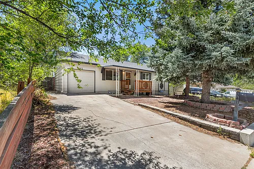 341 Longfellow Dr Photo 1