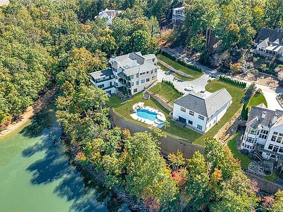 3rd image of 494 River Overlook Rd