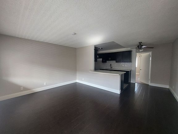 2nd image of 359 Obispo Ave APT 10