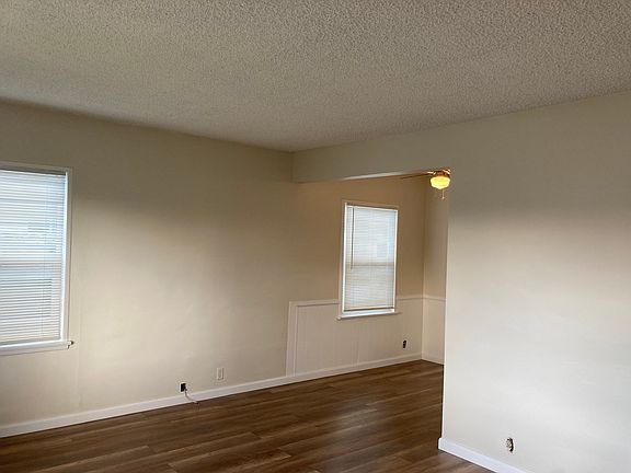 5th image of 126 S Harding Ave