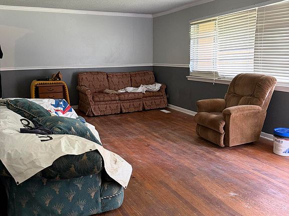 3rd image of 3838 Juandale Dr
