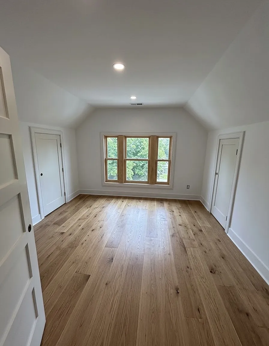 4 bed, 2800 sqft, $2,500 — Photo 3