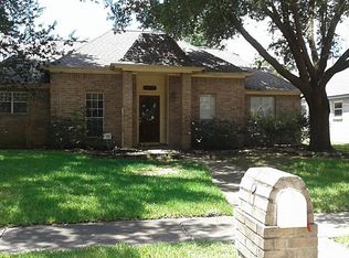 11831 Park Creek Dr, Houston, TX 77070