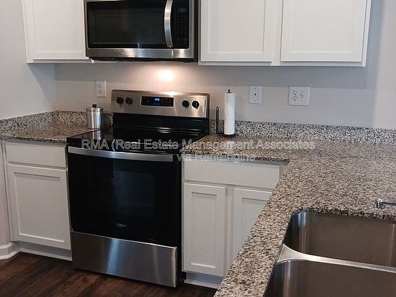 5th image of 141 Catalpa Rd