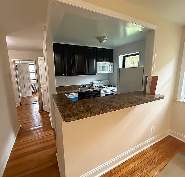 20-66 26th St #1B — Photo 1