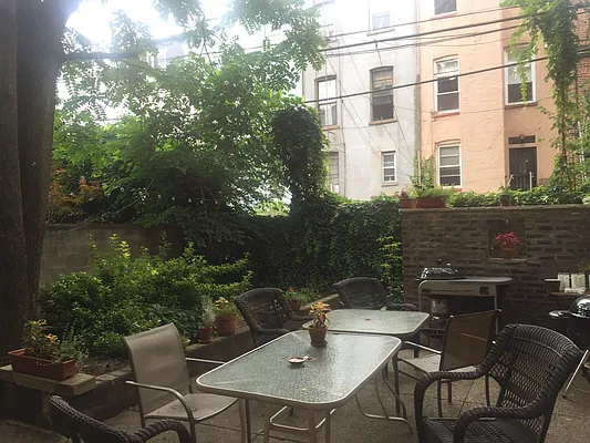 Rented by Realty Collective | media 9