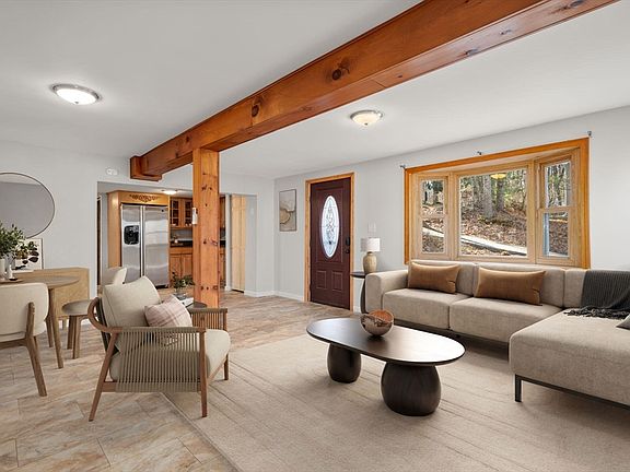 3rd image of 15 Yale Rd