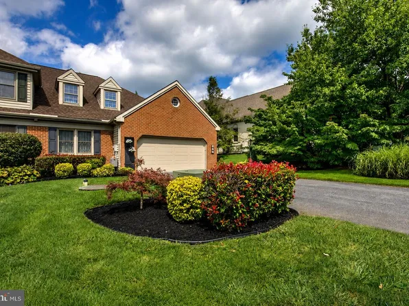 909 Walnut St, New Holland, PA 17557