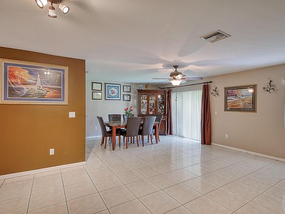 5th image of 5192 Pine Abbey Dr S