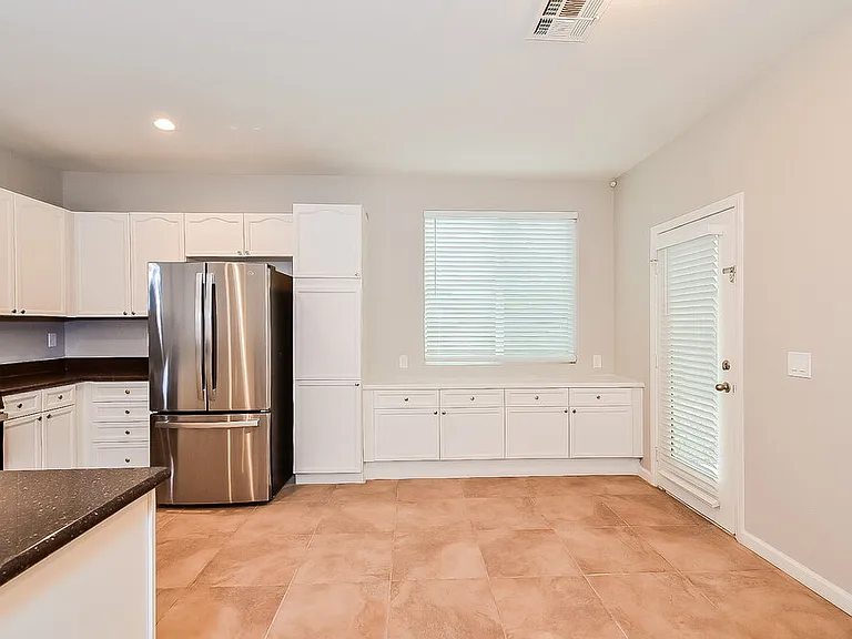 10569 Hamdem Ave — Photo 6