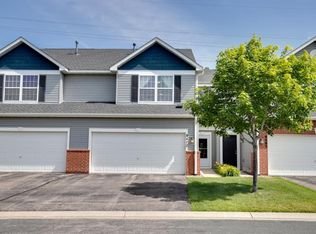 8477 Grove Cir, Shakopee, MN 55379