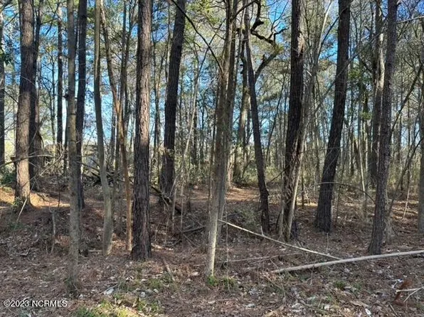 109 Old Salem Drive, Kinston, NC 28504