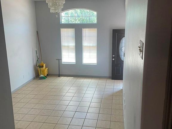 2nd image of 2318 Loma Vista Dr