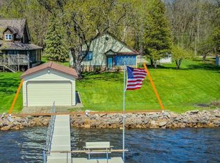 4605 Plummers Point Rd, Oshkosh, WI 54904