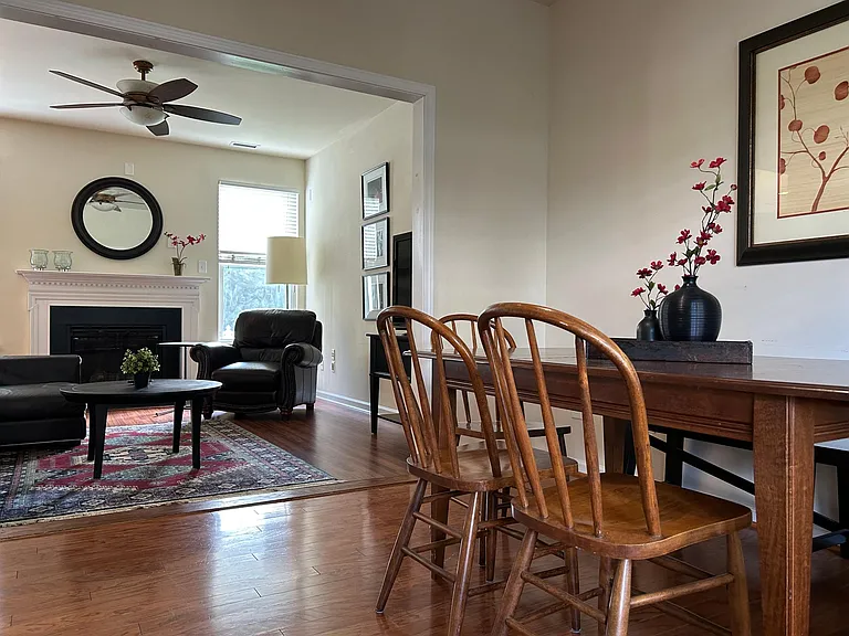 1906 Pear Tree Ln — Photo 11