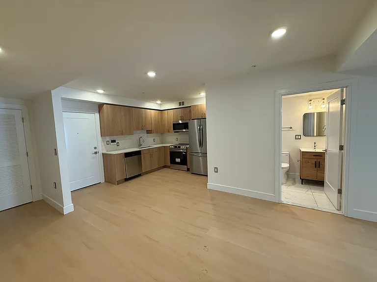 627 Valley Rd #B — Photo 3