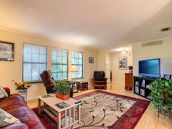 5th image of 1314 Overbrook Dr
