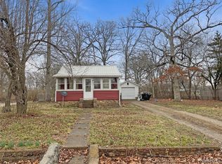 567 N Lakeshore Dr, Bismarck, MO 63624