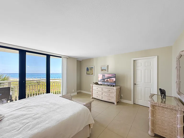 3000 N Ocean Dr #4F — Photo 11