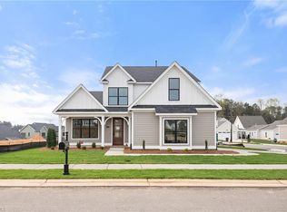 1409 Charolais Dr, Winston Salem, NC 27106