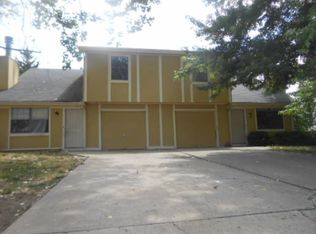 1048 E Dover Cir, Olathe, KS 66061