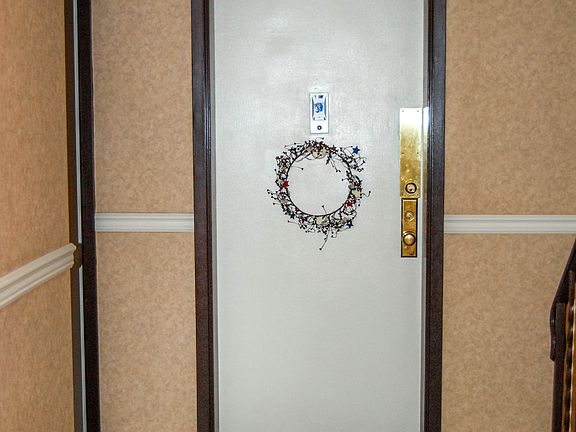 2nd image of 165 Cromwell Ave APT 1C