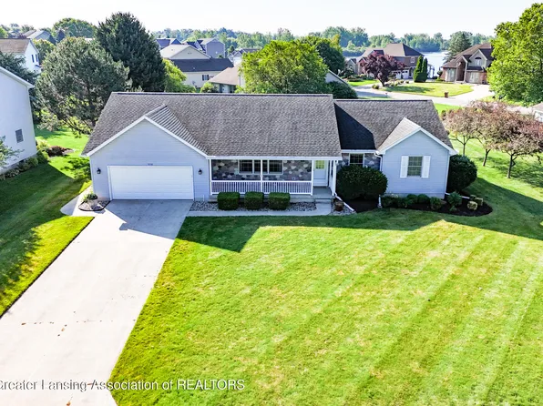 1036 N Crandell Dr, Charlotte, MI 48813