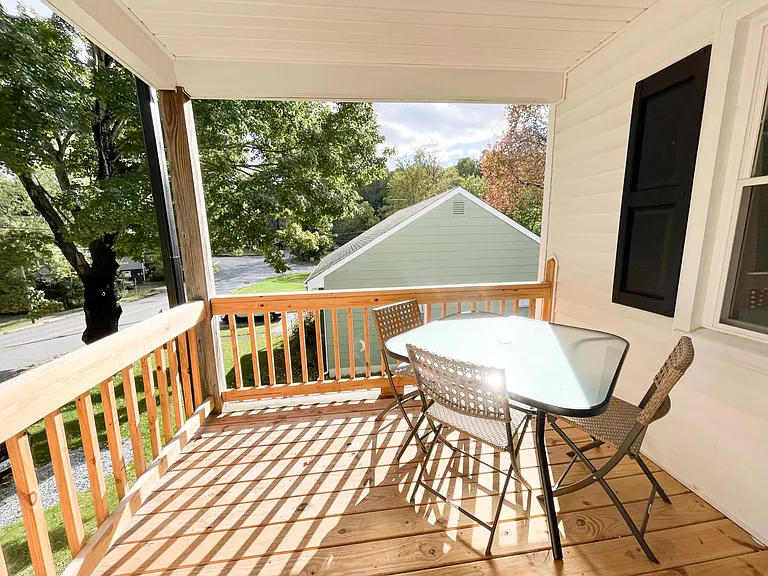 614 Sussex St — Photo 15