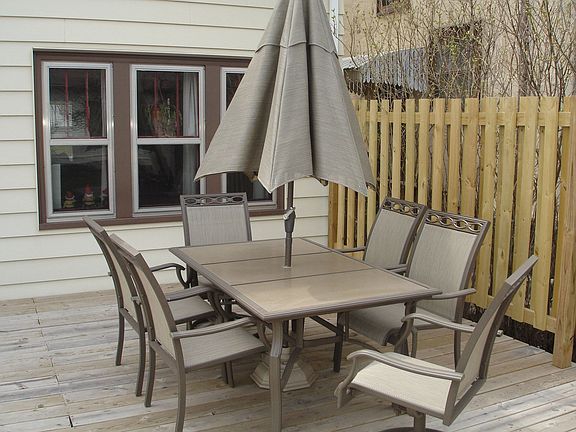 5th image of 726 N 43rd Ave W