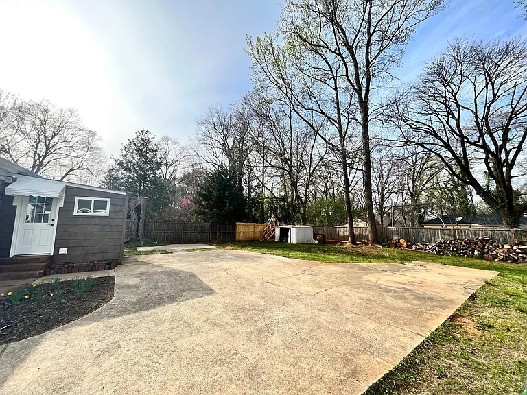 215 E Blue Ridge Dr — Photo 19