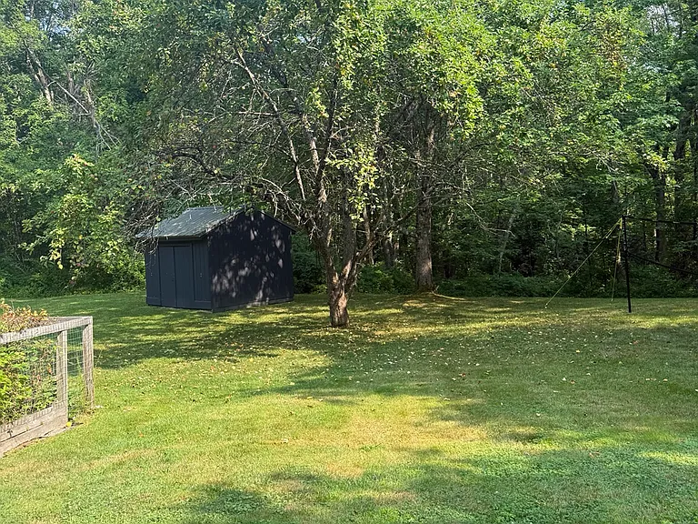 41 Middle Rd — Photo 19