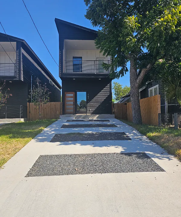325 Porter St