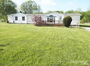 7211 Vienna Rd, Otisville, MI 48463