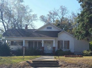 413 E Main St, Uvalda, GA 30473