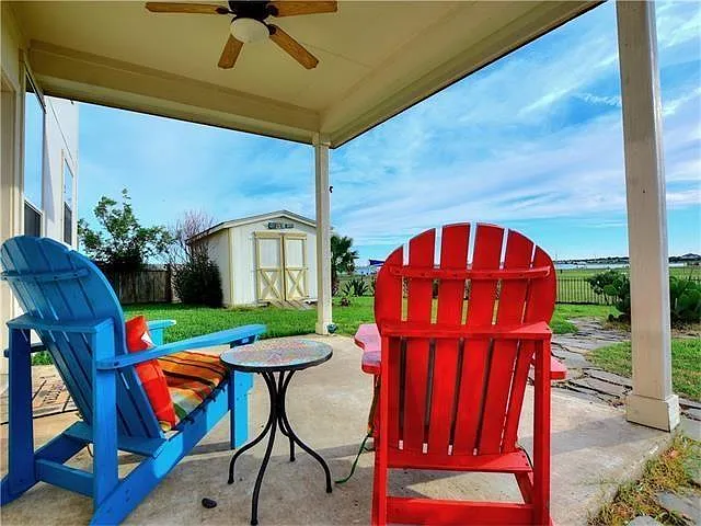 4 bed, 2.5 bath, 2389 sqft, $2,800 — Photo 3