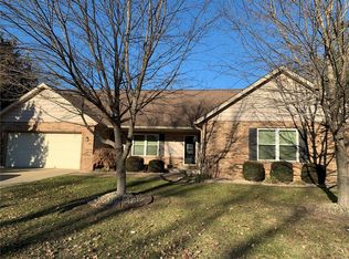 32 Lindenleaf Ln, Belleville, IL