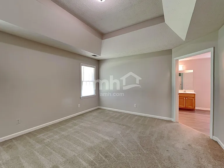 1947 Walden Park Dr — Photo 9