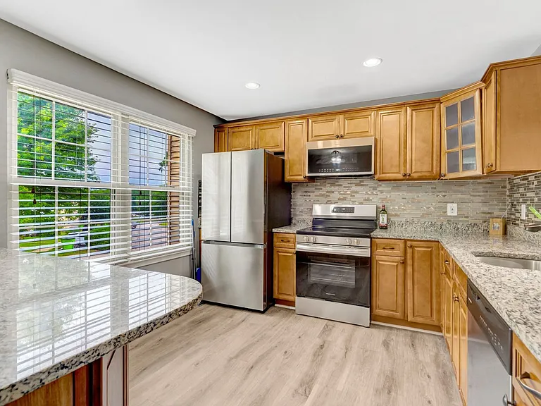 1848 Heather Glen Ct — Photo 8