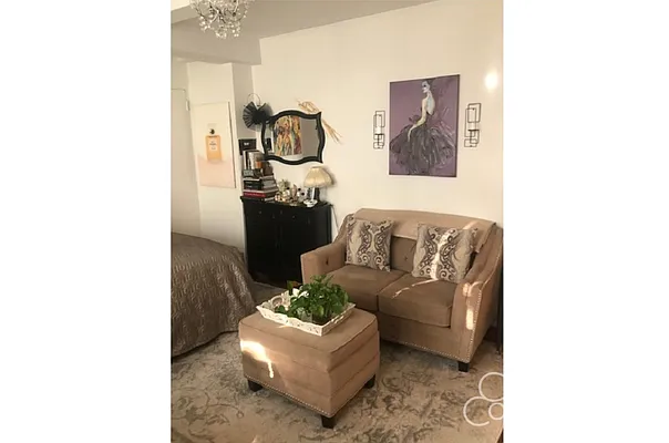 Rented by City Connections Realty | media 19