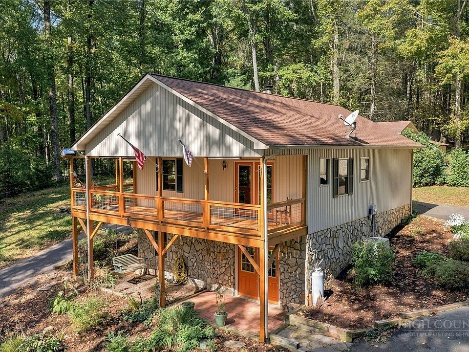 1st image of 843 Oak Tree Lane