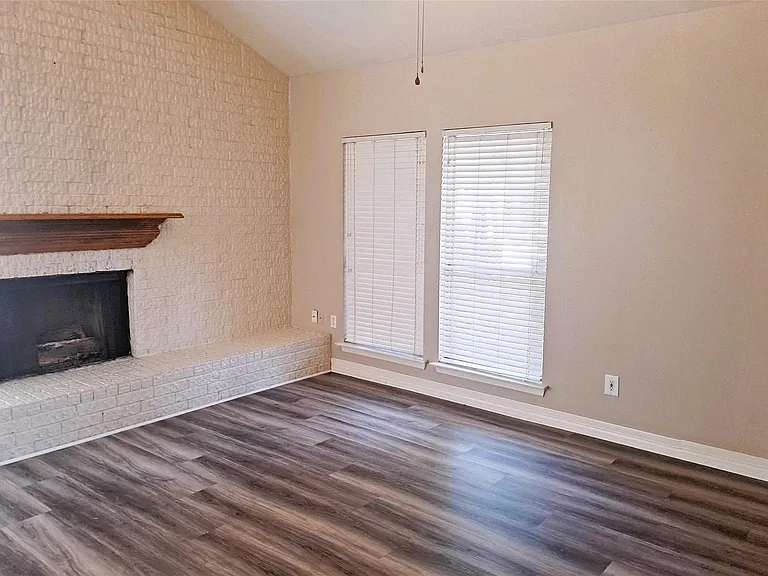 3206 River Valley Dr — Photo 4