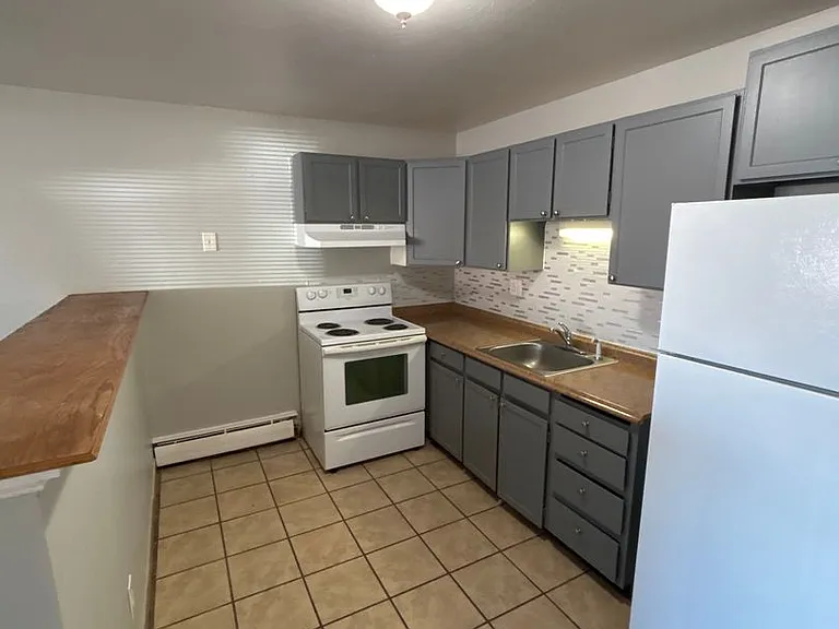 1726 Clemson Dr — Photo 9