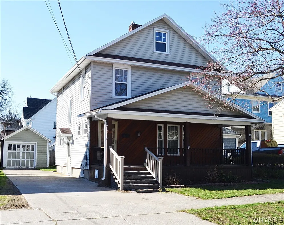 21 Lewis Ave photo 1