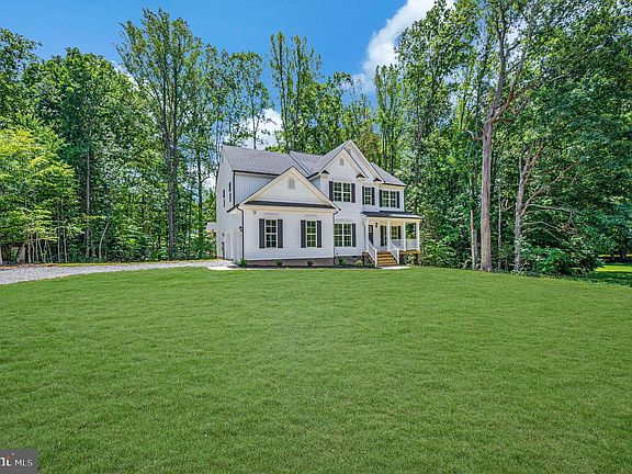 4th image of 3692 Elk Creek Rd
