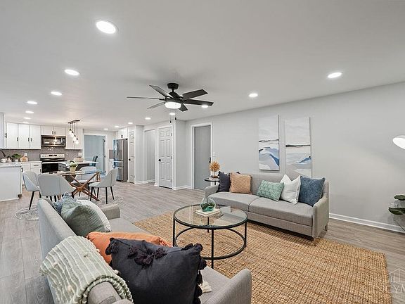 4th image of 7465 Wallingford Dr
