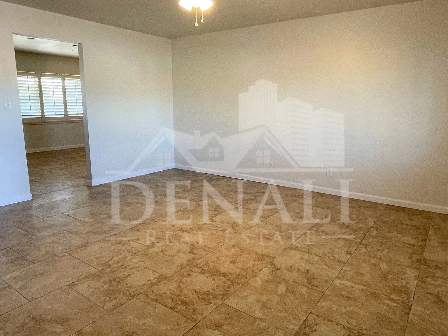 3 bed, 2.0 bath, 1570 sqft, $2,495 — Photo 2
