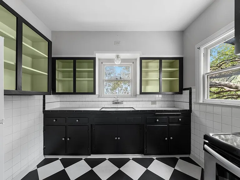 109 W Norwood Ct #1 — Photo 8