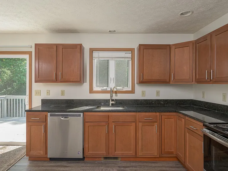 3919-3943 Long Dr — Photo 10