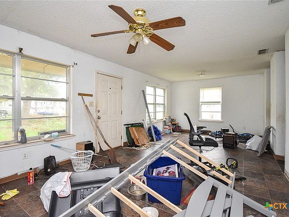 4th image of 3304 Lone Tree Rd