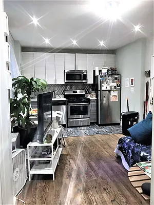 Rented by The Hamilton Group | media 14